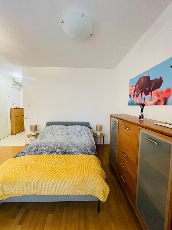 Central Studio Close To Andrassy Avenue For 4 Persons Βουδαπέστη Εξωτερικό φωτογραφία