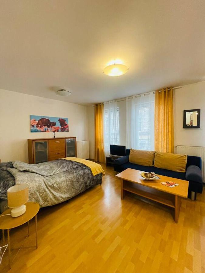 Central Studio Close To Andrassy Avenue For 4 Persons Βουδαπέστη Εξωτερικό φωτογραφία